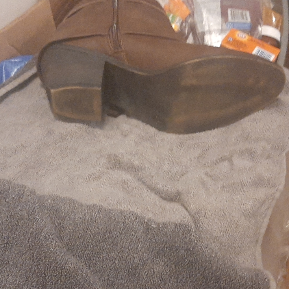 womans booties - Picture 4 of 4